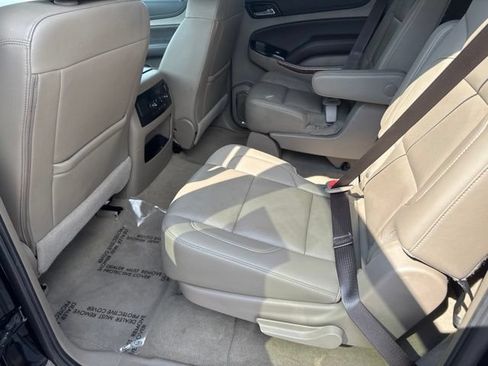 Used 2019 Chevrolet Suburban Premier AWD/4WD image 14