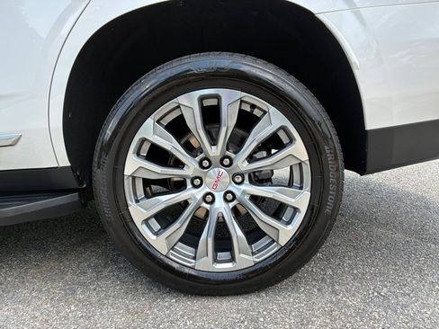 Used 2024 GMC Yukon Denali AWD/4WD image 22