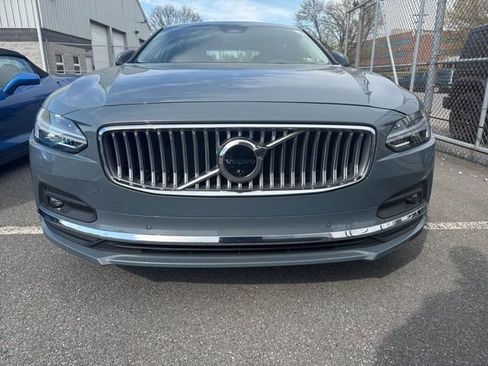 Used 2022 Volvo S90 B6 Inscription w/ Advanced Package image 15