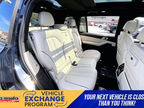 Used 2021 BMW X7 xDrive40i w/ M Sport Package image 21