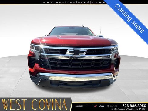 Used 2022 Chevrolet Silverado 1500 LT RWD image 3