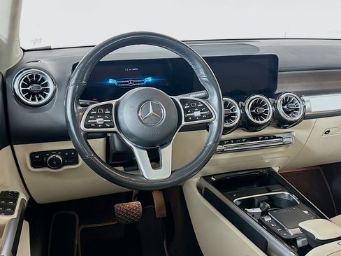 Used 2023 Mercedes-Benz GLB 250 image 18