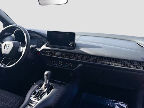 Certified 2025 Honda HR-V Sport image 31