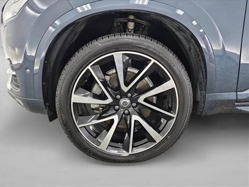 Used 2018 Volvo XC90 T6 Momentum w/ Convenience Package AWD/4WD image 28