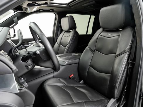 Used 2019 Cadillac Escalade ESV Platinum image 5