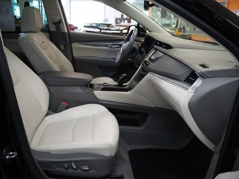 Used 2021 Cadillac XT5 Premium Luxury AWD/4WD image 19
