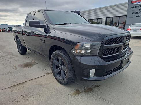 Used 2017 RAM 1500 Express w/ Black Ram 1500 Express Group AWD/4WD image 2