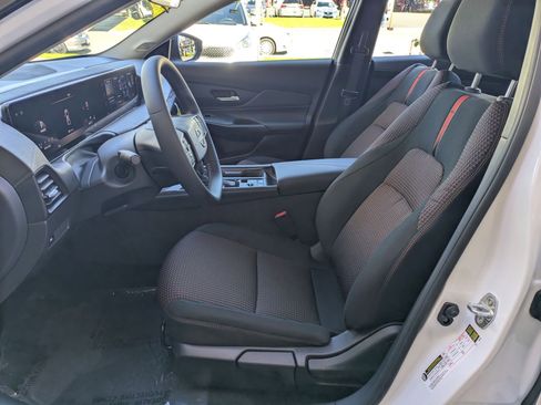 New 2026 Nissan Sentra SR w/ Floor Mat Package image 12
