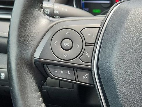 Used 2020 Toyota Camry SE w/ Sunroof Package FWD image 22