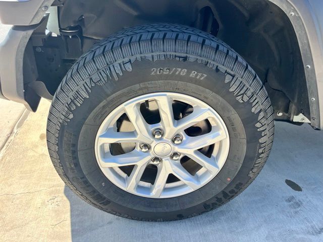 Used 2023 Jeep Wrangler Unlimited Sport w/ Sun And Sound Package AWD/4WD image 8