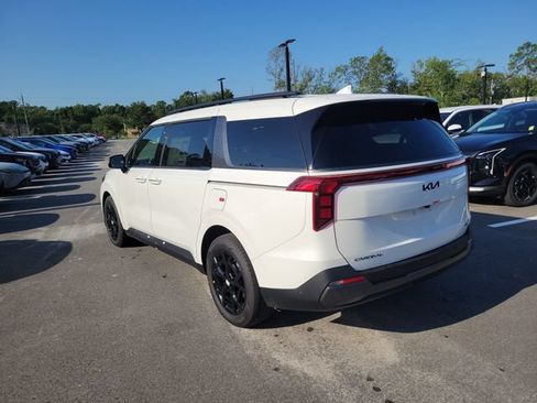 New 2026 Kia Carnival SX w/ SX Dark Edition Package FWD image 3