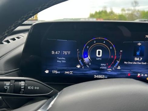 Certified 2025 Chevrolet Traverse LT AWD/4WD image 17