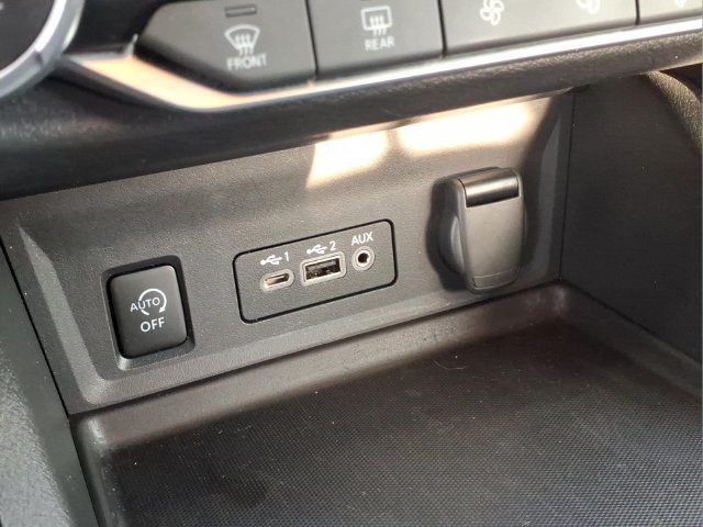 Certified 2025 Nissan Sentra SV w/ All-Weather Package FWD image 13