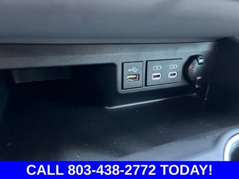 Used 2024 Toyota Highlander LE FWD image 26