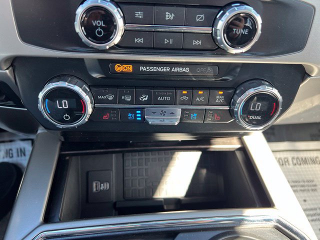 Used 2022 Ford F350 Lariat w/ Lariat Ultimate Package AWD/4WD image 26