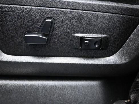 Used 2020 RAM 3500 Laramie w/ Night Edition AWD/4WD image 12