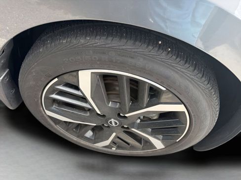 Used 2024 Nissan Versa SR w/ Trunk Package image 5