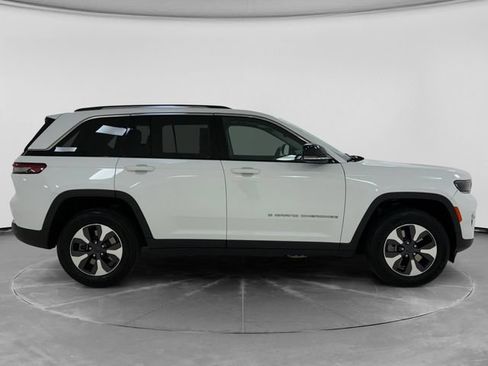 Used 2024 Jeep Grand Cherokee Limited 4xe AWD/4WD image 2