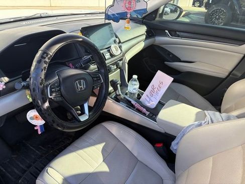 Used 2018 Honda Accord EX-L image 8