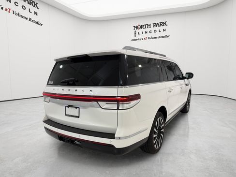 Used 2023 Lincoln Navigator L Black Label AWD/4WD image 5