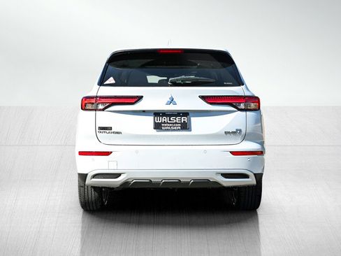 New 2025 Mitsubishi Outlander SE image 5