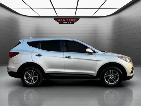 Used 2017 Hyundai Santa Fe Sport image 4
