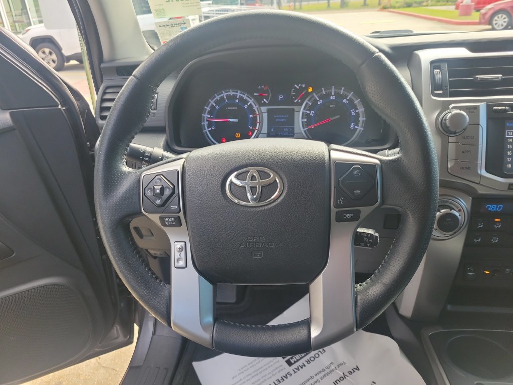 Used 2015 Toyota 4Runner Limited AWD/4WD image 18