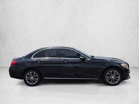 Used 2015 Mercedes-Benz C 300 Sedan image 4