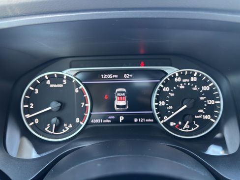 Used 2023 Nissan Rogue SL image 14