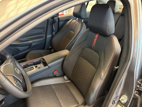 New 2026 Nissan Sentra SR w/ SR Premium Package FWD image 11