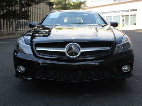 Used 2011 Mercedes-Benz SL 550 image 5
