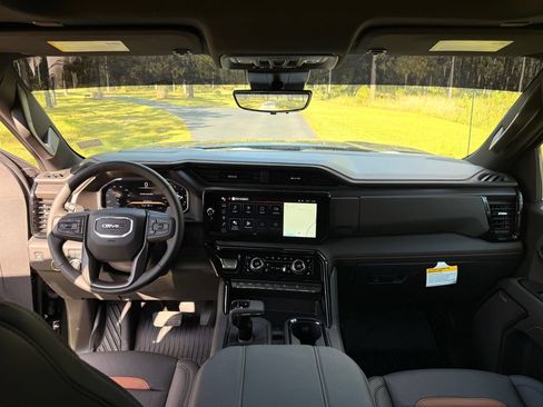 New 2026 GMC Sierra 1500 AT4 w/ AT4 Premium Package AWD/4WD image 17