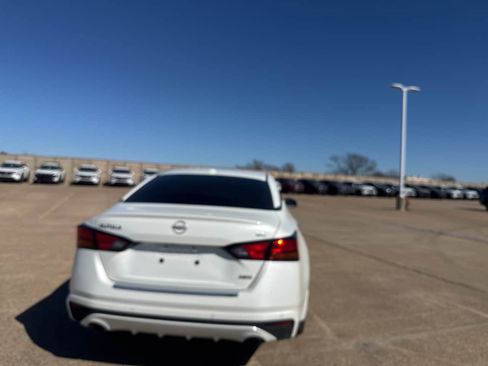 Certified 2023 Nissan Altima 2.5 SL image 13