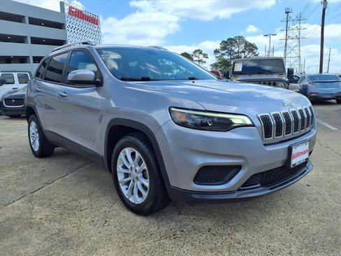 Used 2020 Jeep Cherokee Latitude image 2