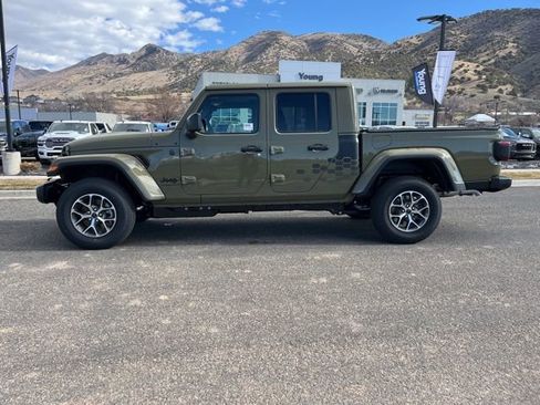 New 2026 Jeep Gladiator Sport image 7