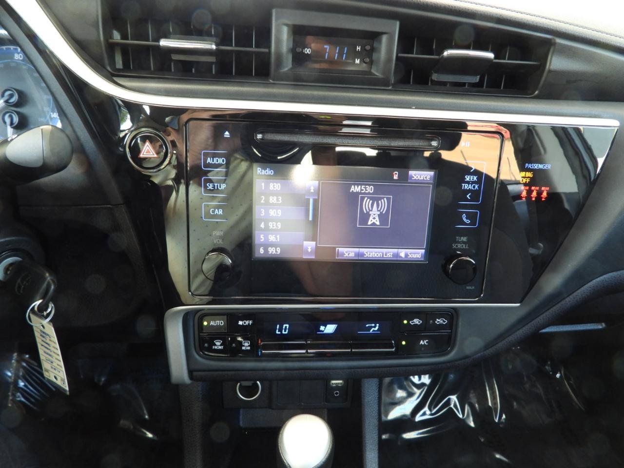 Used 2019 Toyota Corolla LE FWD image 42