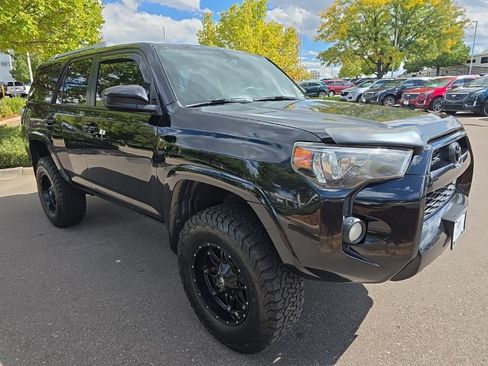 Used 2016 Toyota 4Runner SR5 image 8