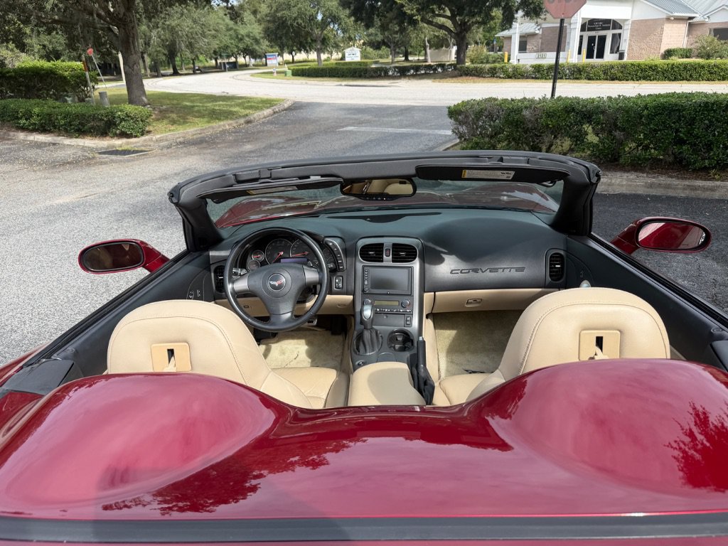Used 2006 Chevrolet Corvette Convertible w/ Preferred Equipment Group RWD image 30