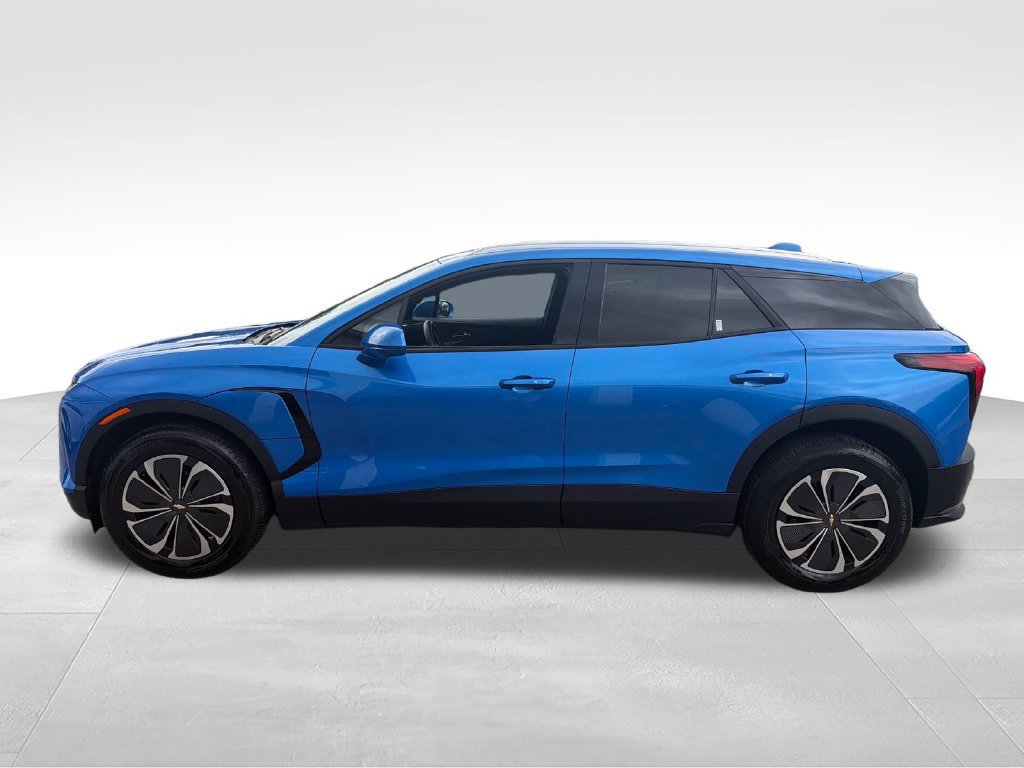 Used 2024 Chevrolet Blazer EV LT AWD/4WD image 2