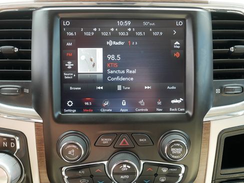 Used 2018 RAM 1500 Laramie w/ Convenience Group AWD/4WD image 22