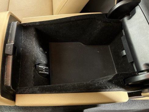 Used 2015 Porsche Panamera w/ Premium Package Plus RWD image 27