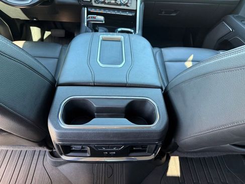Used 2022 GMC Sierra 1500 Denali AWD/4WD image 32