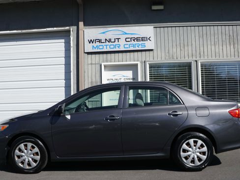 Used 2009 Toyota Corolla SEDAN 4D image 19