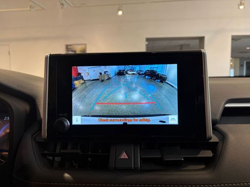 Used 2025 Toyota RAV4 LE image 17