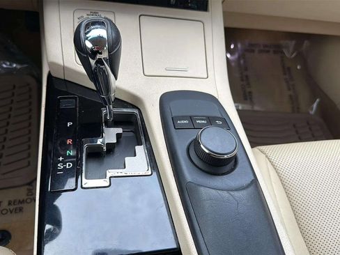 Used 2014 Lexus ES 300h image 29