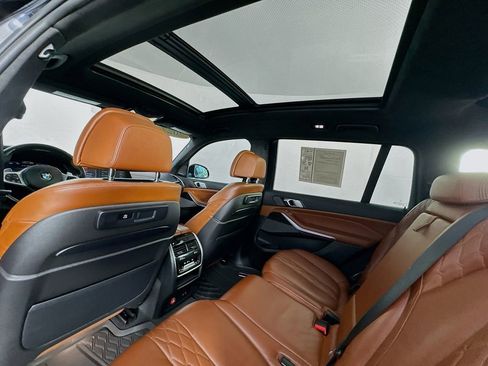 Used 2022 BMW X7 M50i AWD/4WD image 38