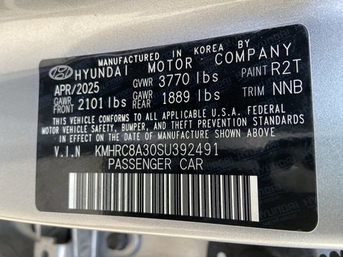 Used 2025 Hyundai Venue SEL FWD image 33