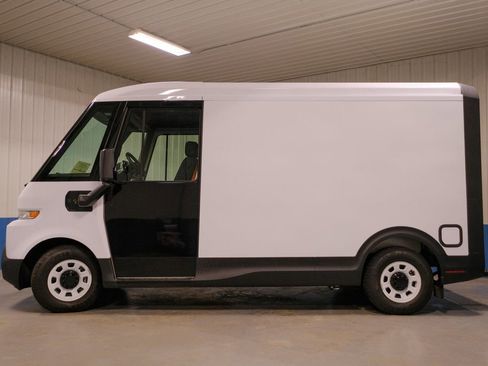 New 2025 Chevrolet Brightdrop 400 image 3