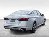 Used 2022 Nissan Altima 2.5 SV w/ SV Premium Package image 5