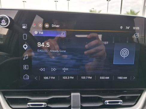 Used 2026 Chevrolet Equinox LT w/ Convenience Package II FWD image 11